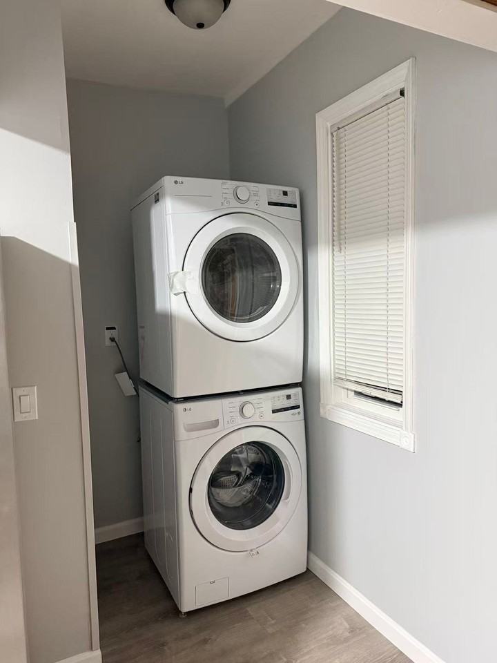 43 Bradley St #1 - Photo 3 of 14