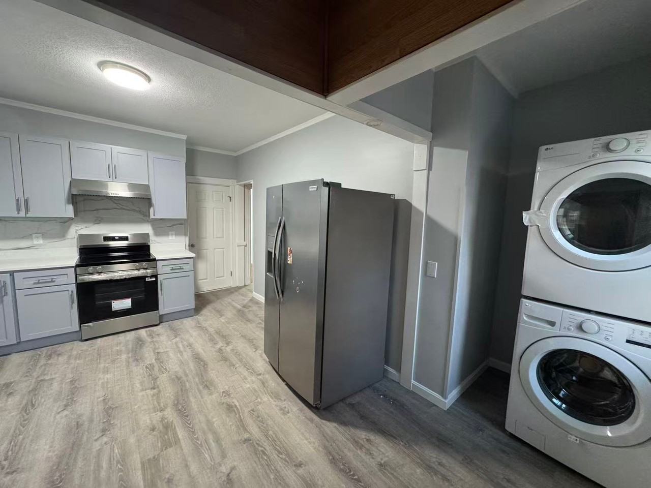 43 Bradley St #1 - Photo 4 of 14