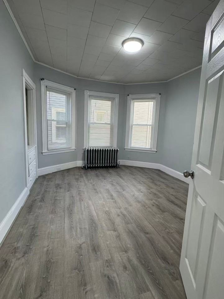 43 Bradley St #1 - Photo 6 of 14