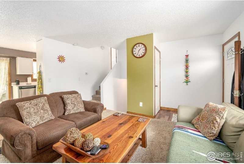 601 10th St - Photo 2 of 23