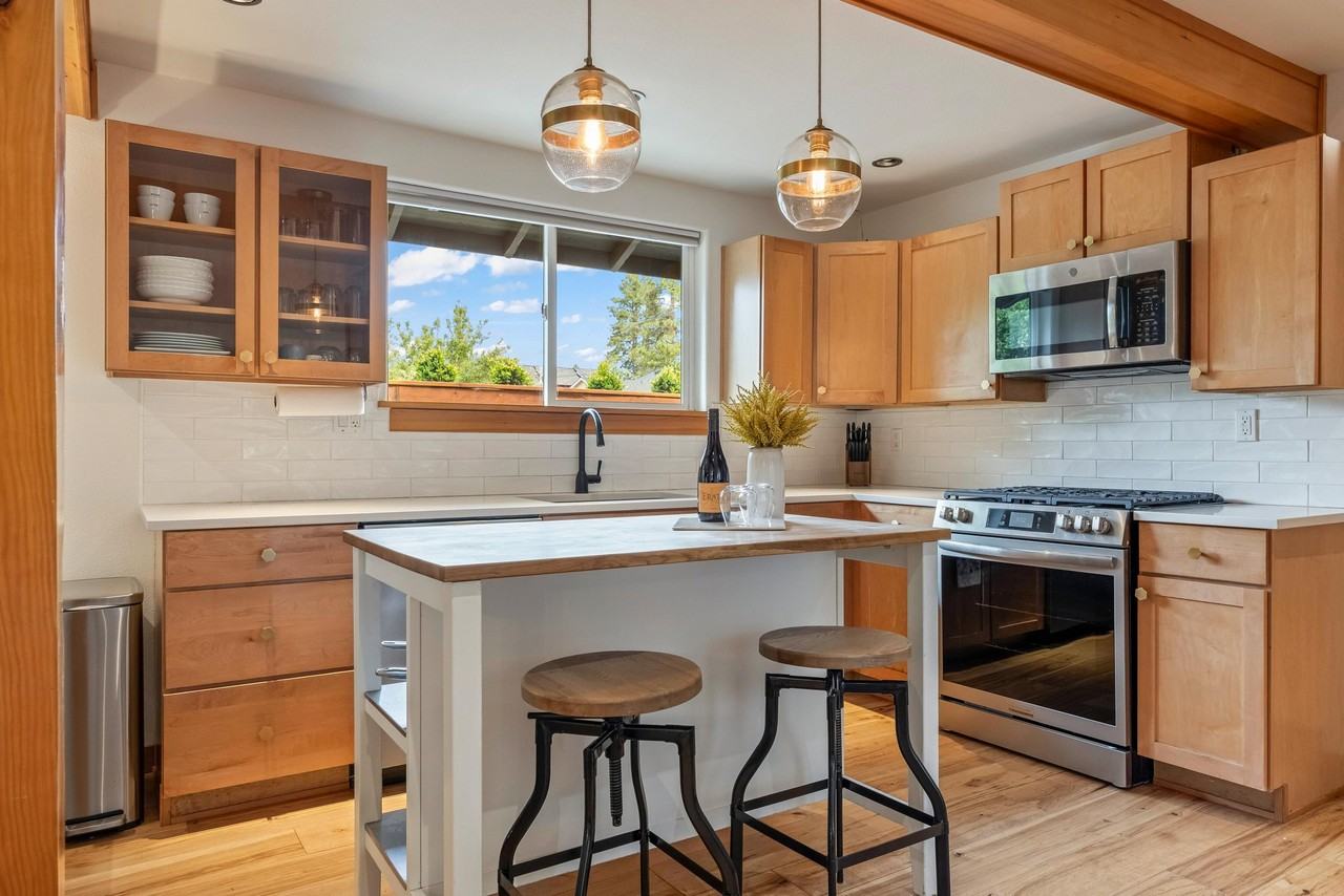 1405 Nw Davenport Ave #MAIN - Photo 5 of 20