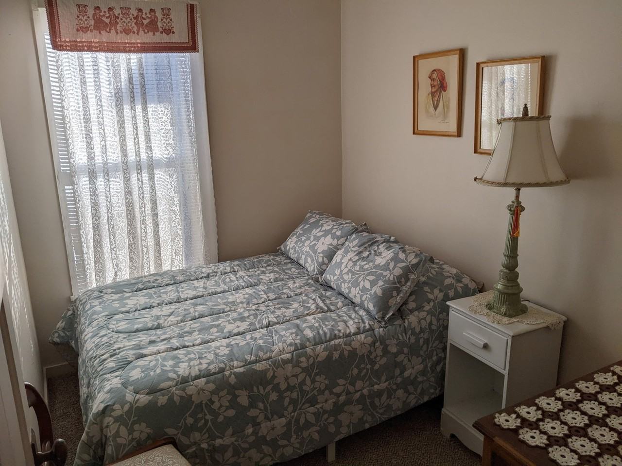 135 Franklin Ave - Photo 6 of 9