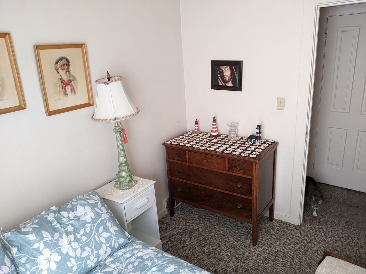 135 Franklin Ave - Photo 7 of 9