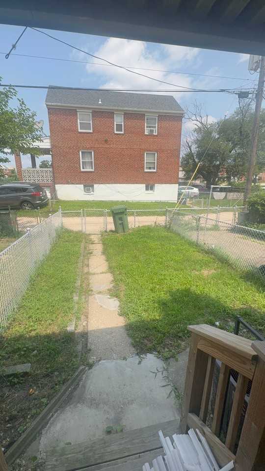 6102 Cardiff Ave - Photo 6 of 19