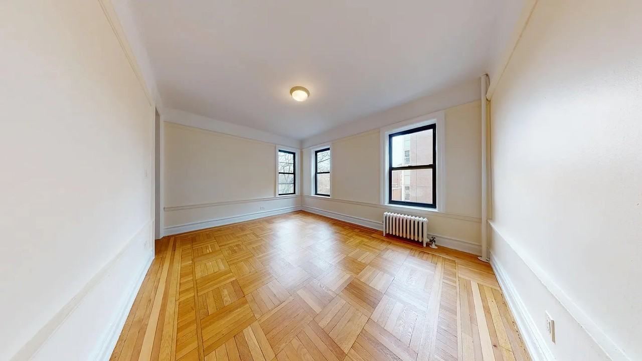 656 W 204th St #34 - Photo 2 of 6