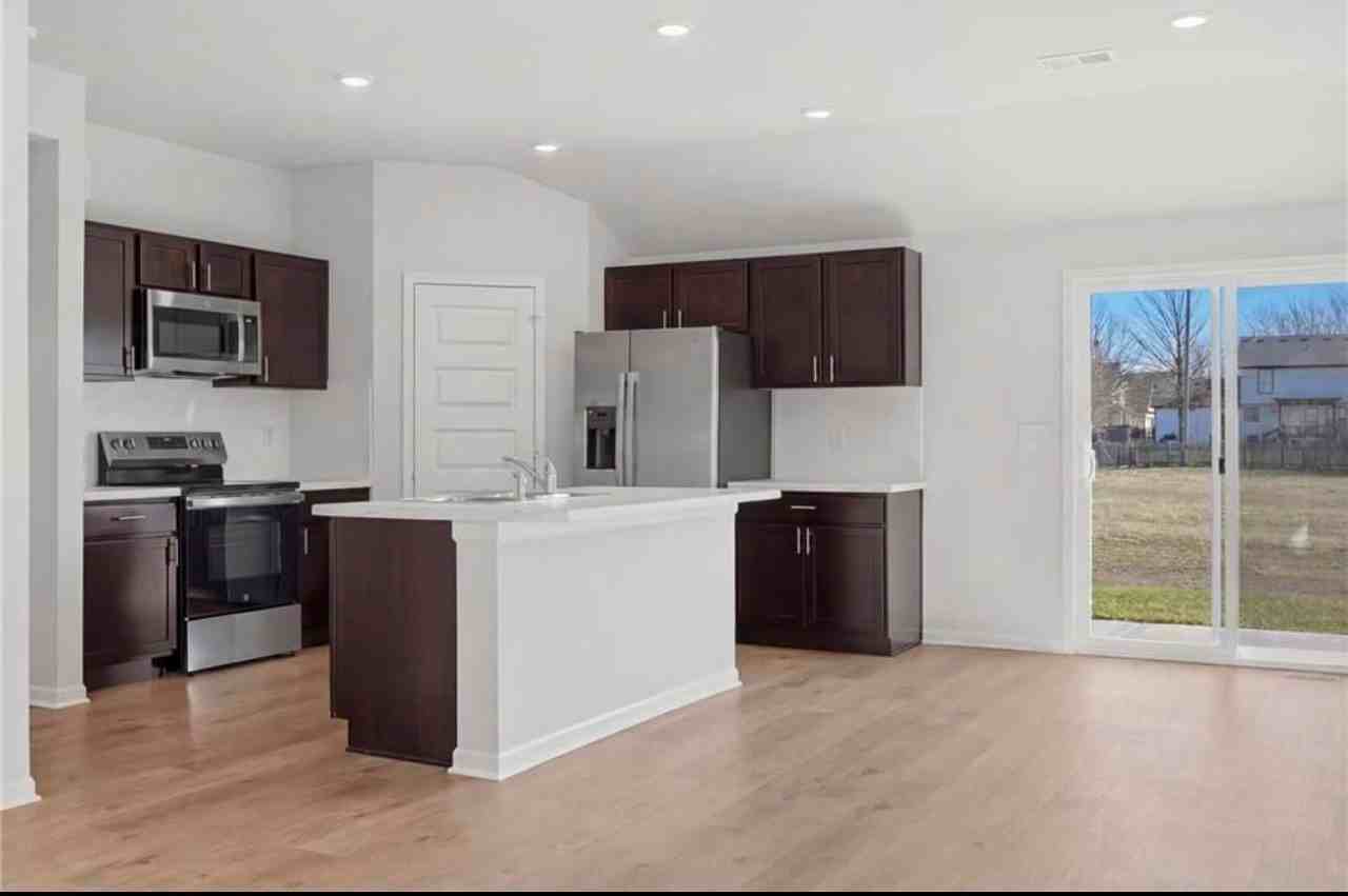 877 N Buckeye St - Photo 5 of 18