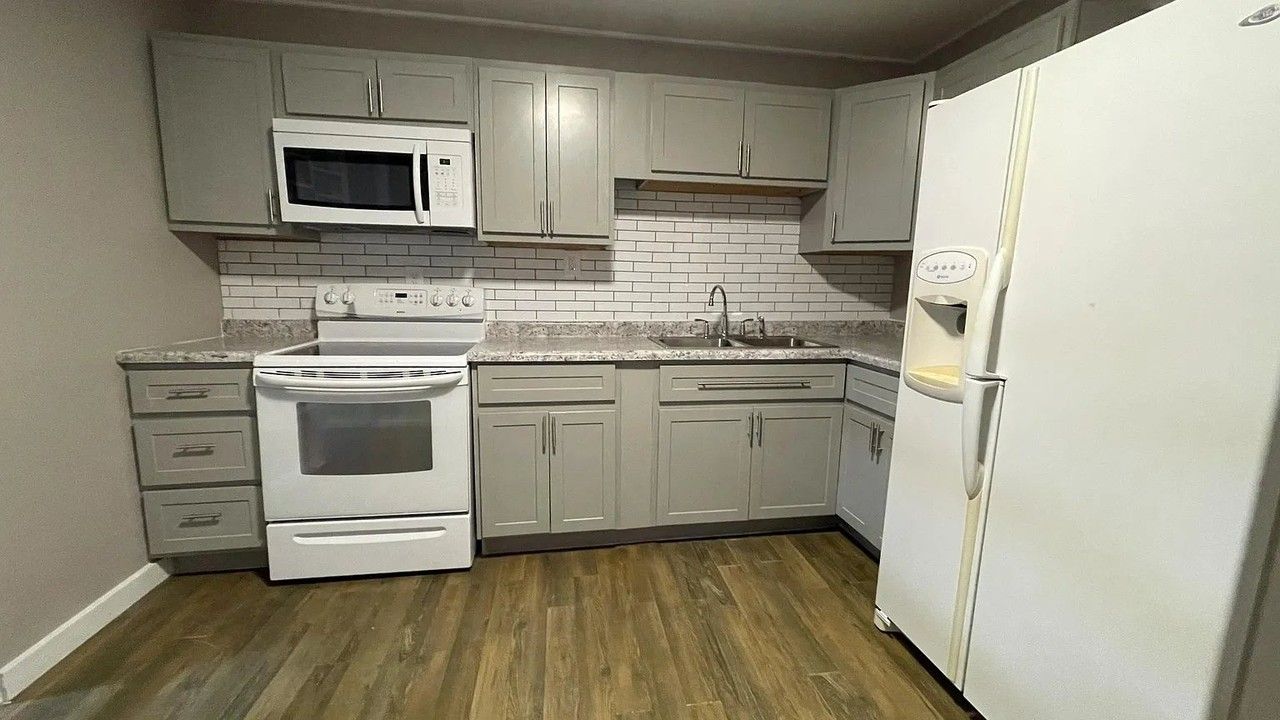 1063 Saint Margaret Dr - Photo 5 of 19