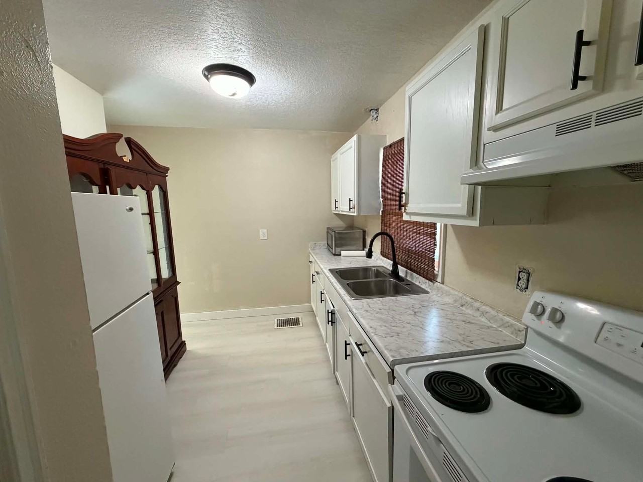 1927 23rd St - Photo 6 of 15