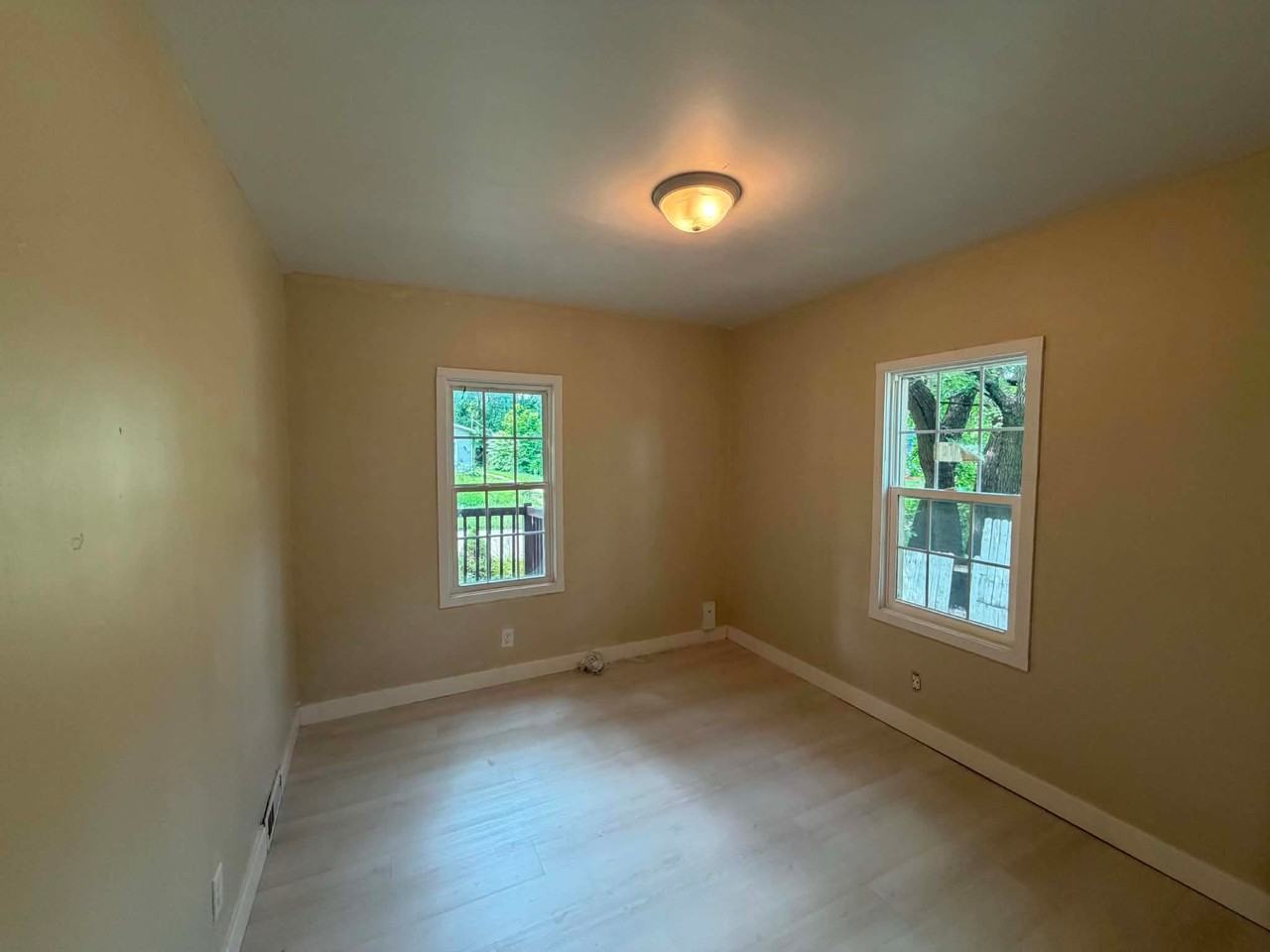 1927 23rd St - Photo 7 of 15