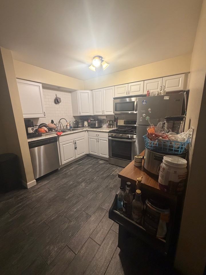 143 Hayes Ave - Photo 3 of 8