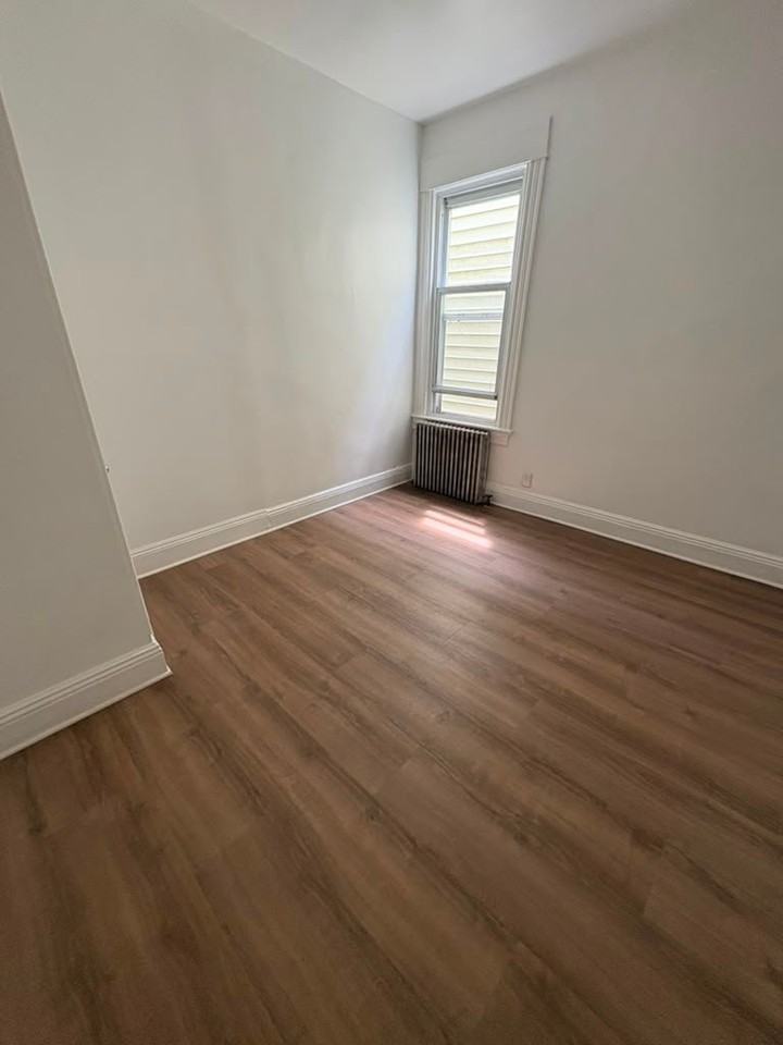 143 Voss Ave #3 - Photo 3 of 13
