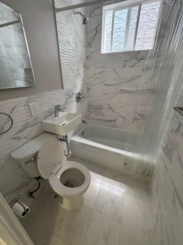 143 Voss Ave #3 - Photo 7 of 13