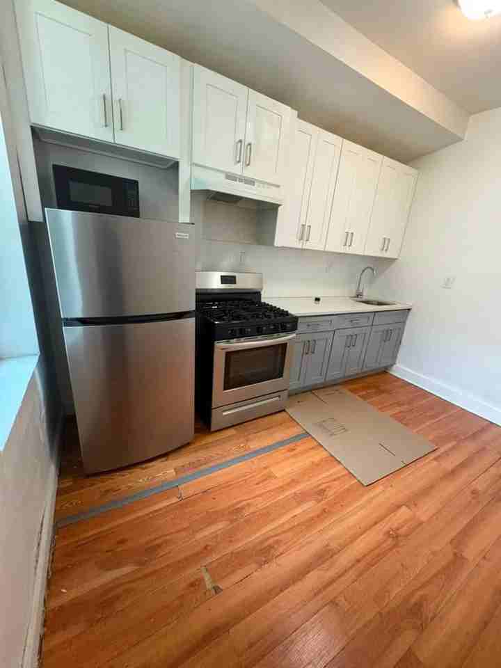 91 Elliott Ave #2 - Photo 5 of 12