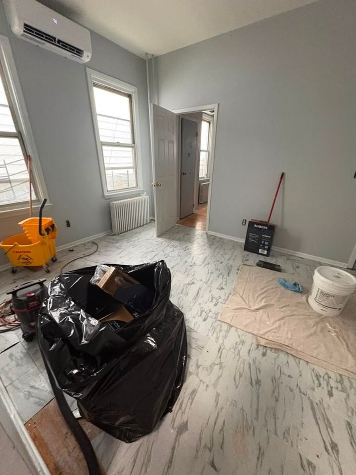 93 Maple St #1R - Photo 2 of 9