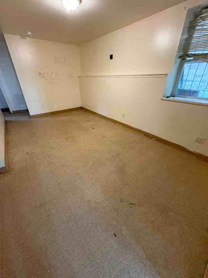 142 Beech St #2 - Photo 4 of 7