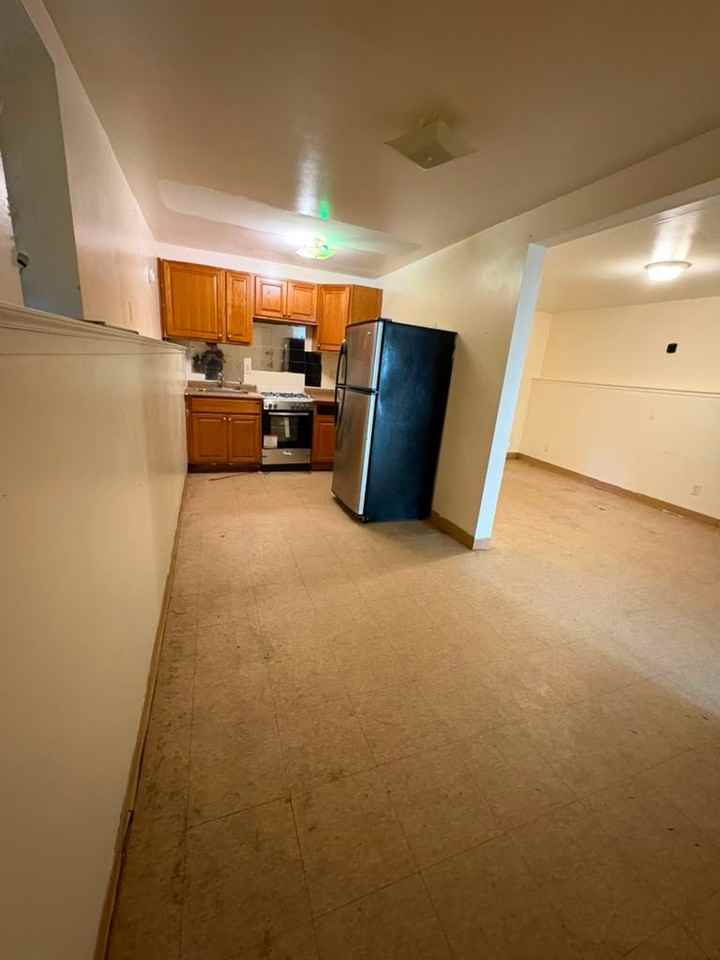142 Beech St #2 - Photo 7 of 7