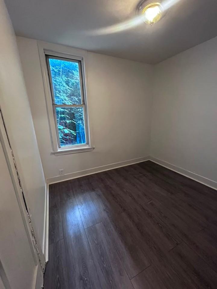 43 Currans Ln #1 - Photo 3 of 6