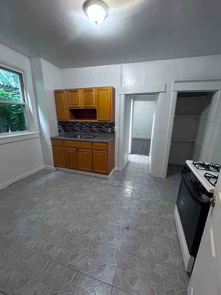 43 Currans Ln #1 - Photo 4 of 6