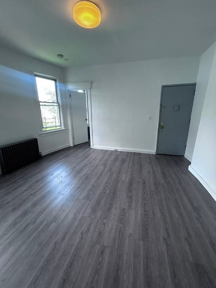 43 Currans Ln #3R - Photo 4 of 9