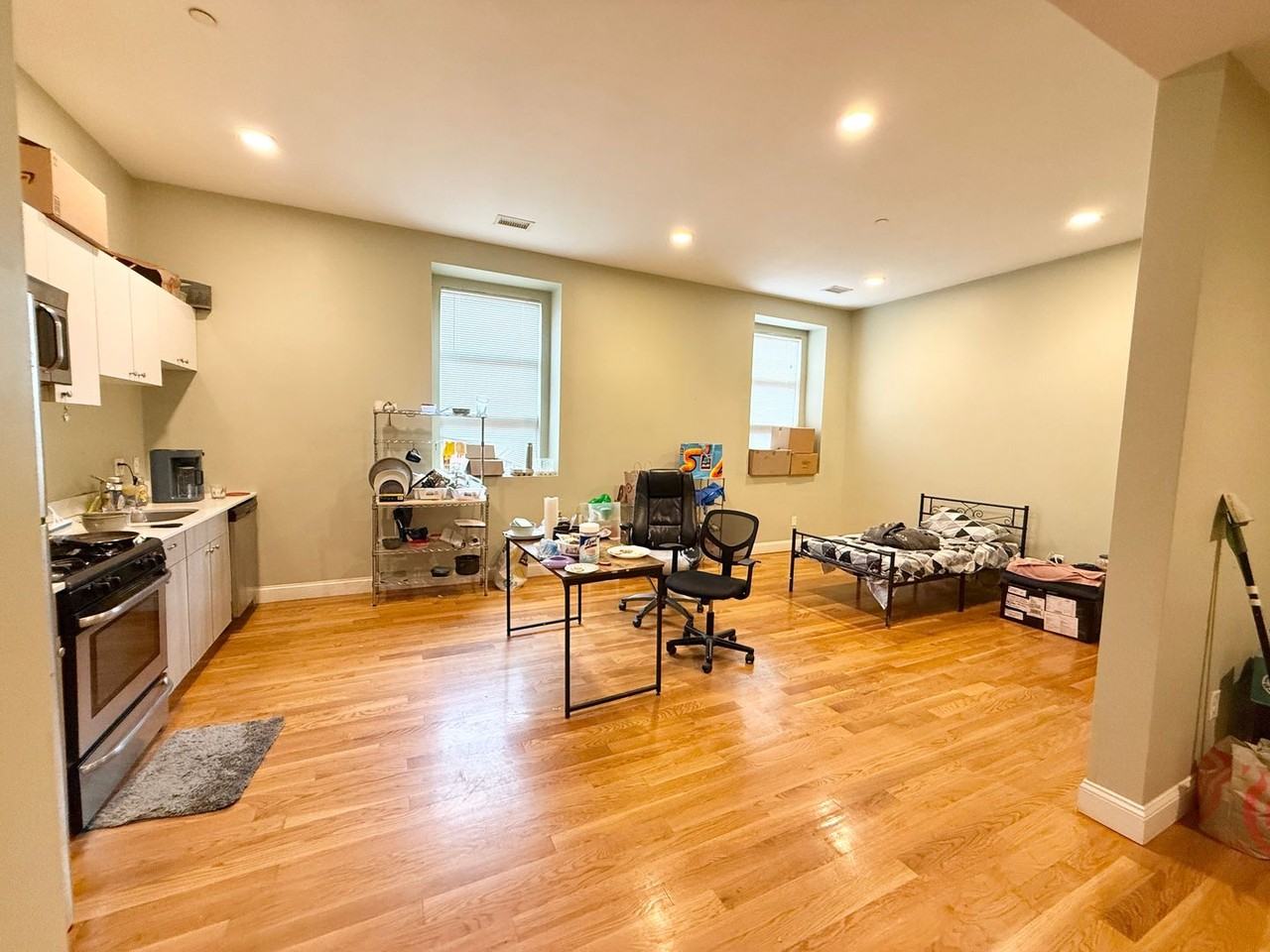 409 Dudley St - Photo 3 of 7