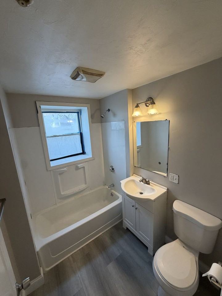 1039 Main Street, Worcester - Photo 4 of 27