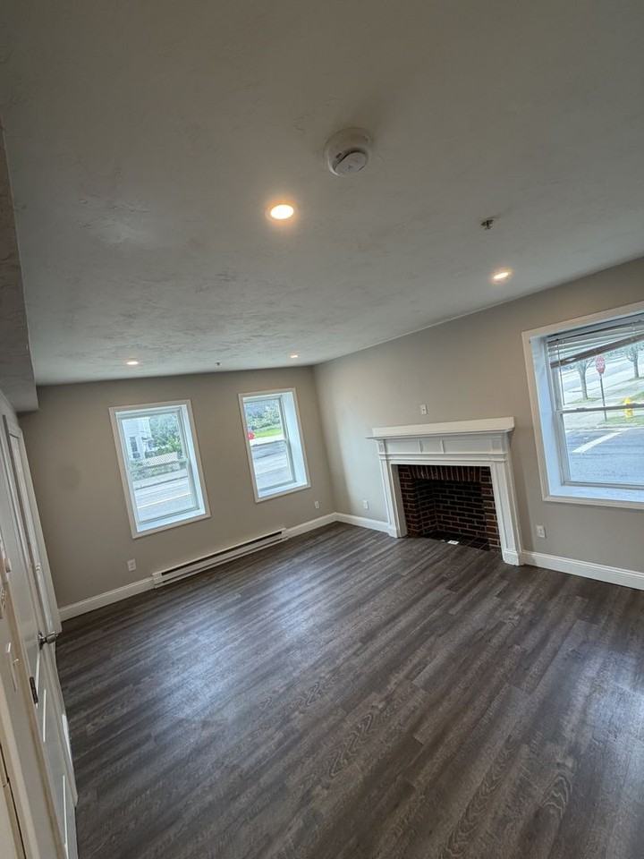 1039 Main Street, Worcester - Photo 7 of 27