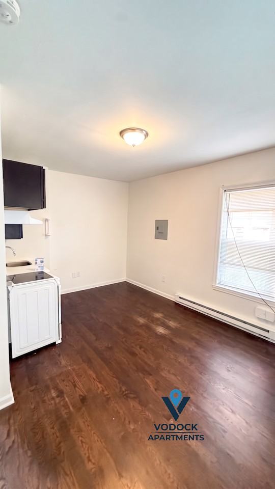 93 Blue Hills Ave #1 - Photo 2 of 11
