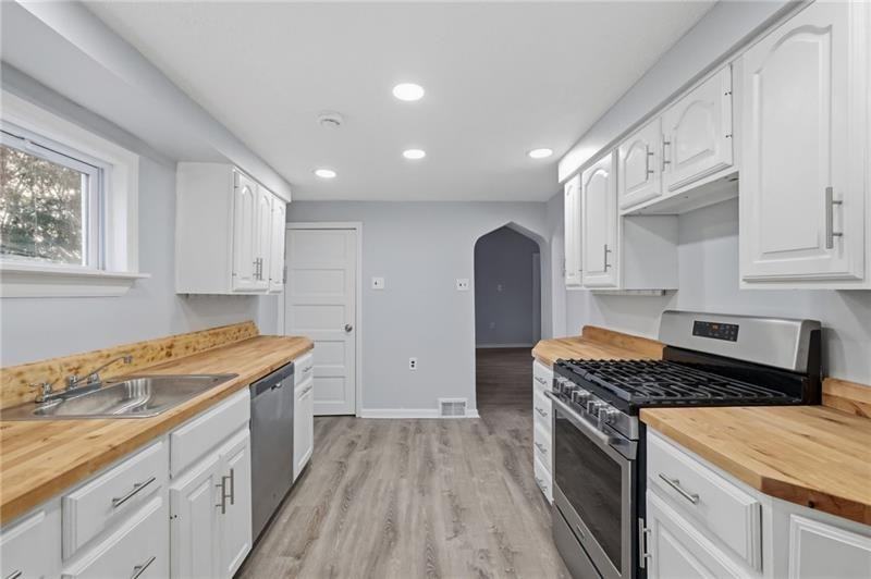 228 Sylvan Walk #NA - Photo 2 of 35