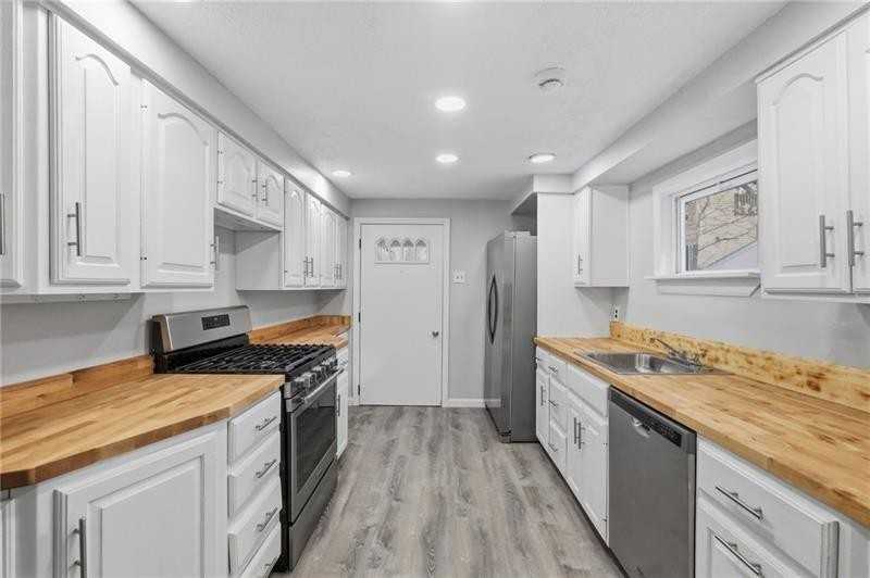 228 Sylvan Walk #NA - Photo 3 of 35