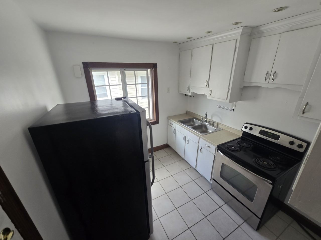 311 Crestwood Ave #2 - Photo 6 of 8