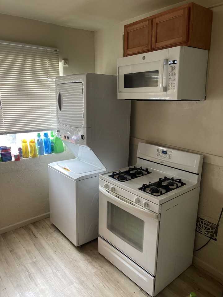 2739 Semple Ave #1S - Photo 5 of 9
