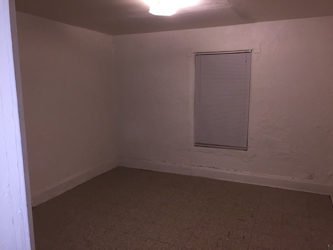 2739 Semple Ave #1S - Photo 7 of 9