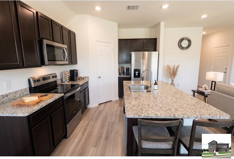 2478 Bee Creek Dr - Photo 2 of 20