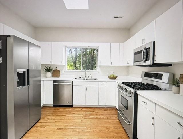 107 Bay Colony Ct #NA - Photo 6 of 10