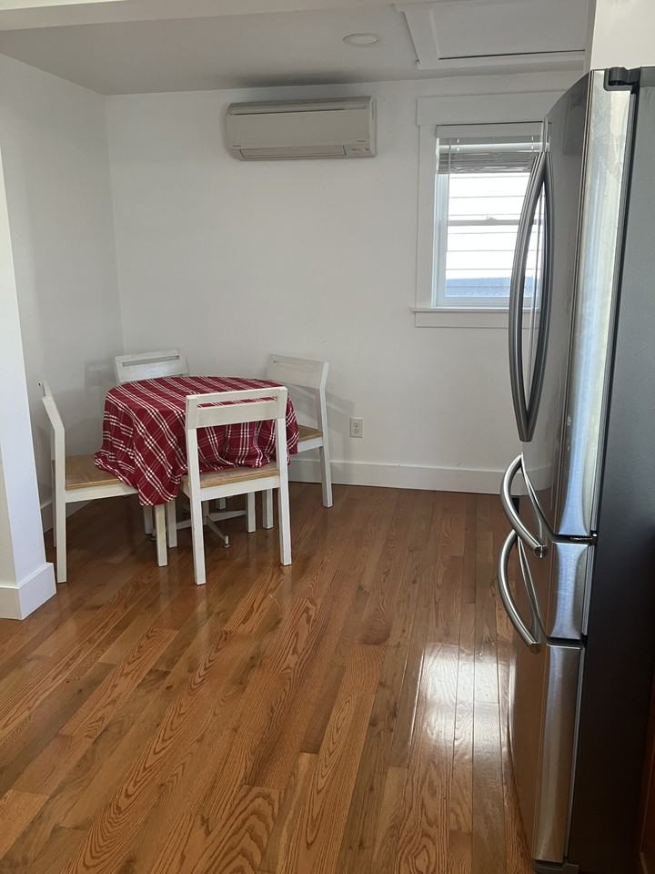 222 Charles St #NA - Photo 4 of 10