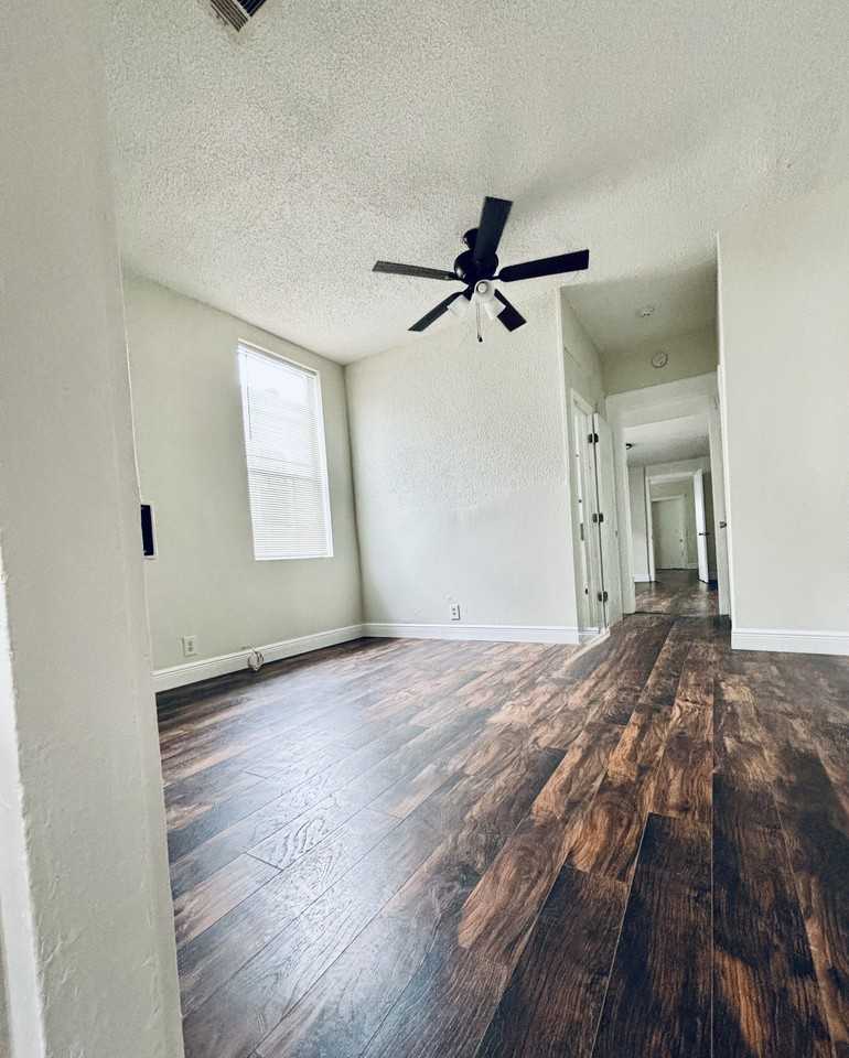 2423 Saint Ann St #2423 - Photo 6 of 12