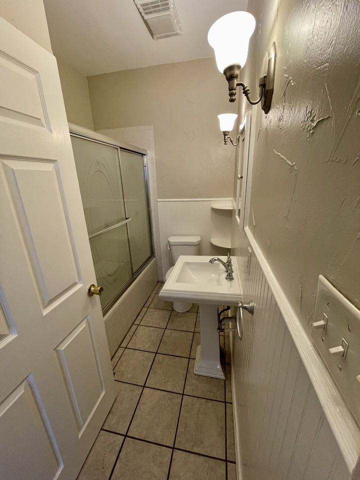 3820 W 5th St #NA - Photo 4 of 12