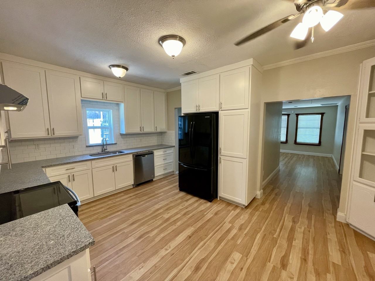 3820 W 5th St #NA - Photo 7 of 12
