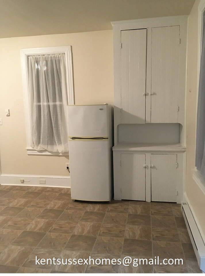 502 Nw Front St #B - Photo 4 of 19