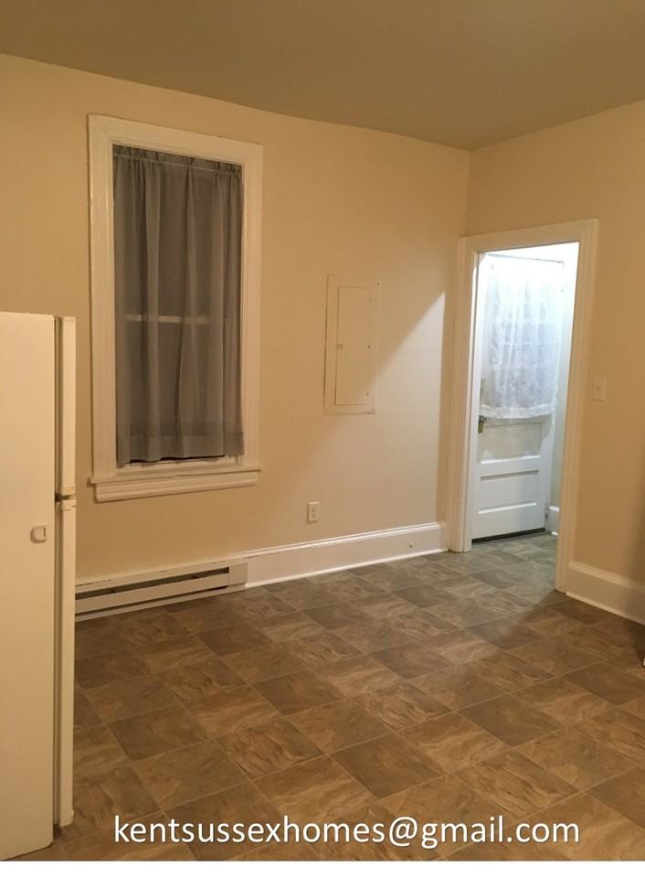 502 Nw Front St #B - Photo 5 of 19