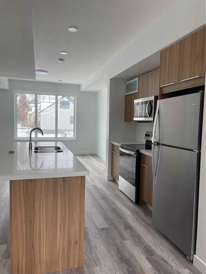 12104 87 St Nw - Photo 3 of 23