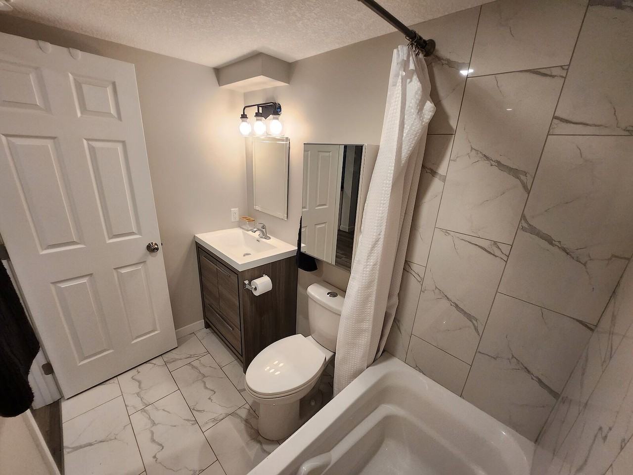 10502 131 St Nw - Photo 6 of 15