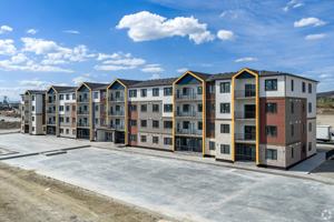 featured image of 348 Greystone Boulevard