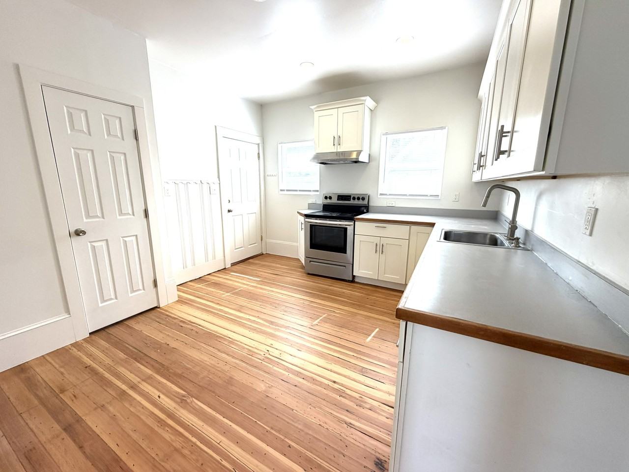 1808 River St #2 - Photo 3 of 13