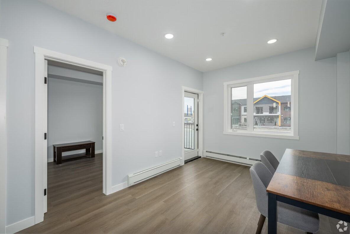 250 Vantage Dr Unit #Unit - Photo 2 of 15