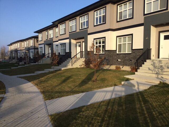20 Vanderbilt Common - Photo 2 of 20