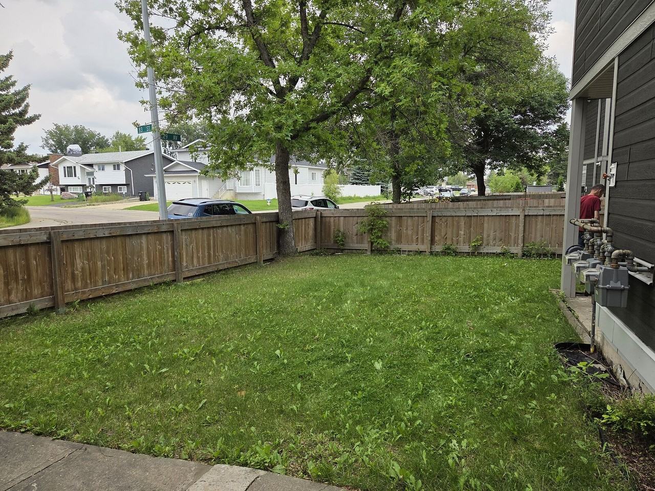8315 29 Ave Nw - Photo 2 of 13