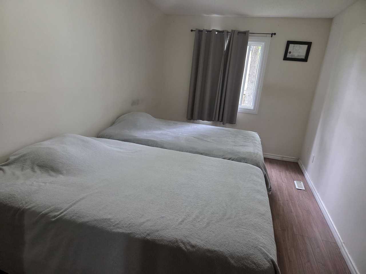 8315 29 Ave Nw - Photo 4 of 13