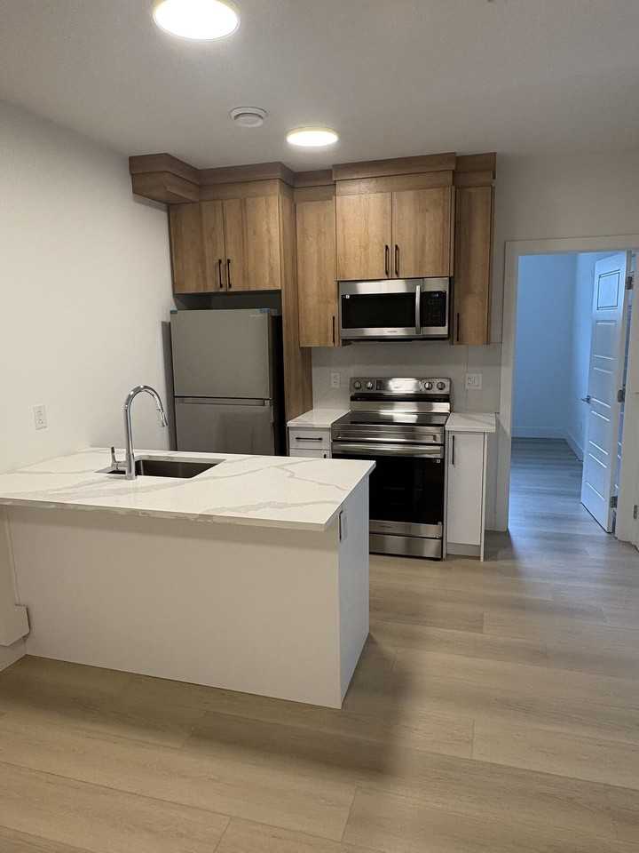 2508 210 St Nw - Photo 4 of 14