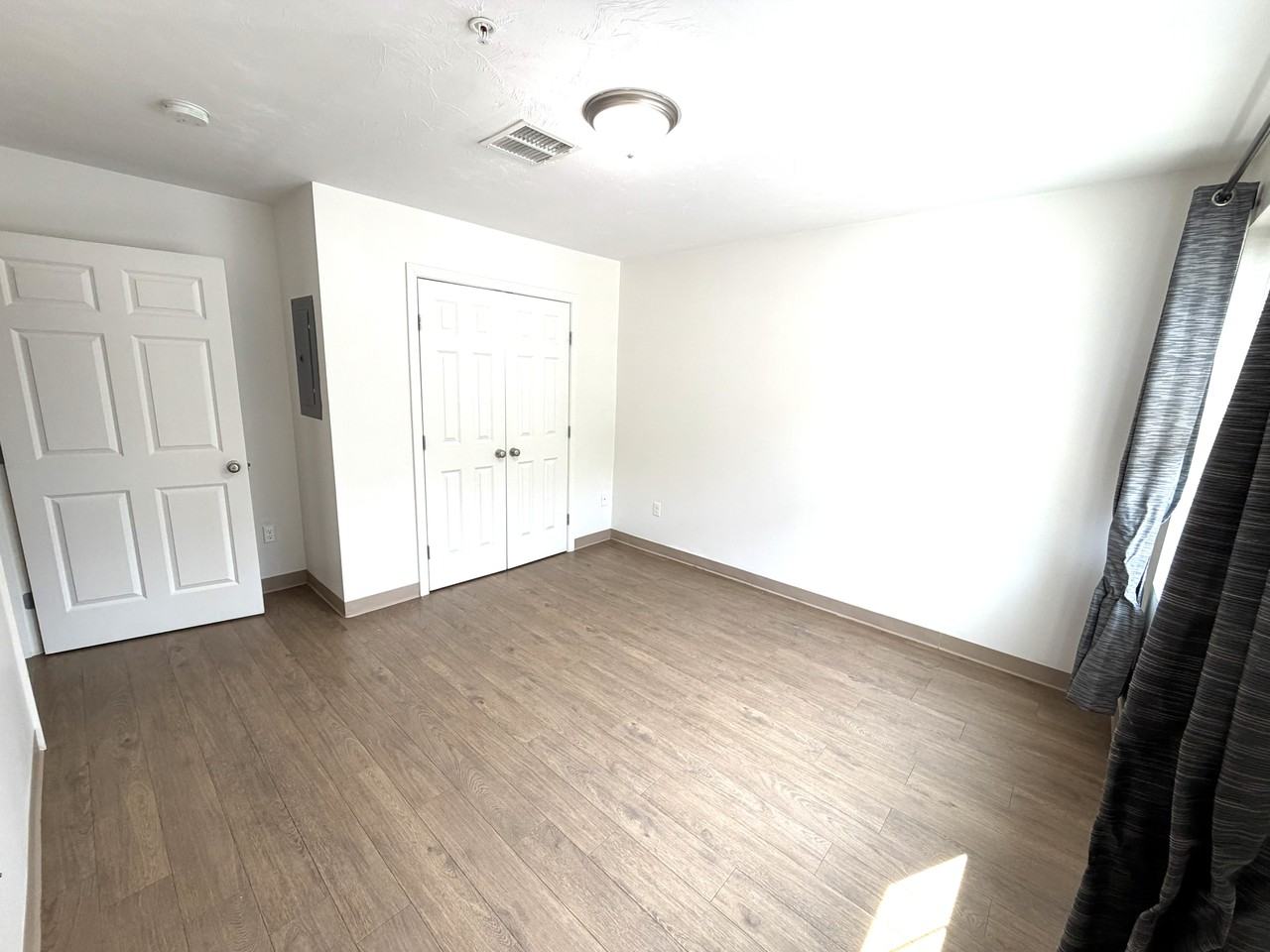 323 Washington St #208 - Photo 4 of 12